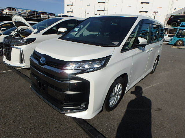 TOYOTA  NOAH