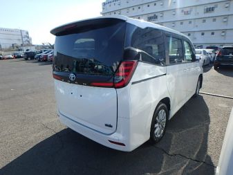 TOYOTA  NOAH